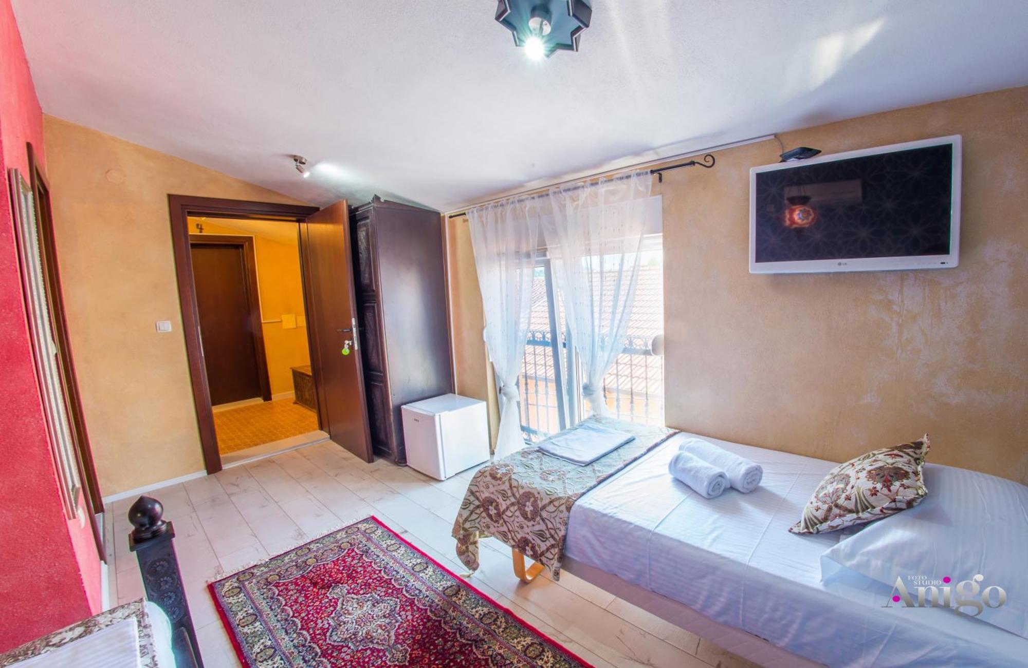 Apartments And Rooms Villa Sulejman Mostar Extérieur photo